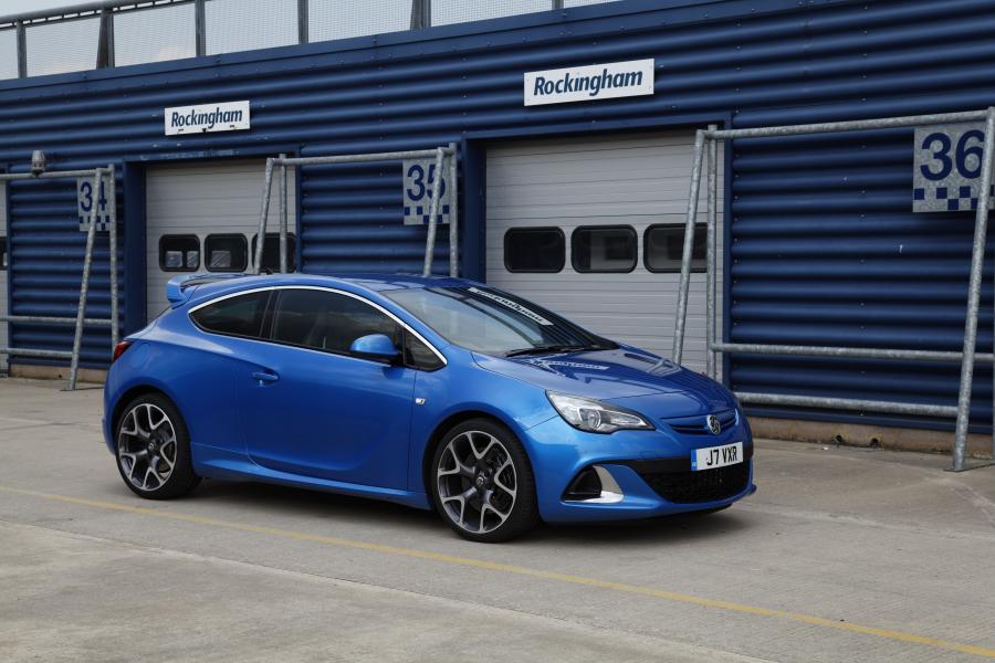  Vauxhall Astra VXR 2012 года  (фото 48 из 274)